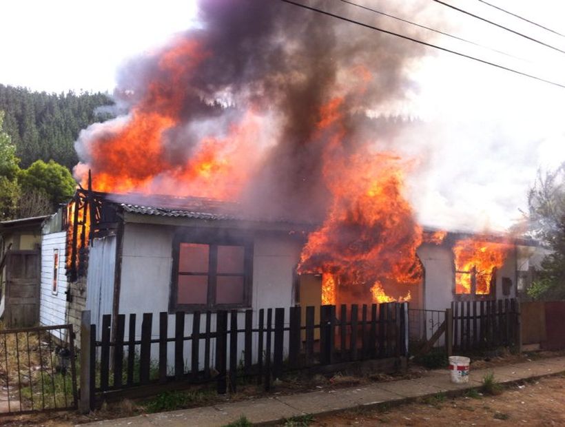 Un voraz incendio afectó a una vivienda en Curanilahue