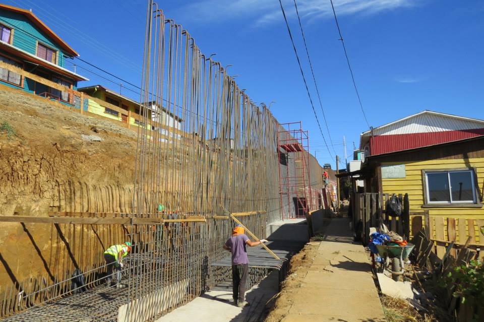 Pavimentación y Construcción de Muro avanza a paso firme en calle Manuel Montt