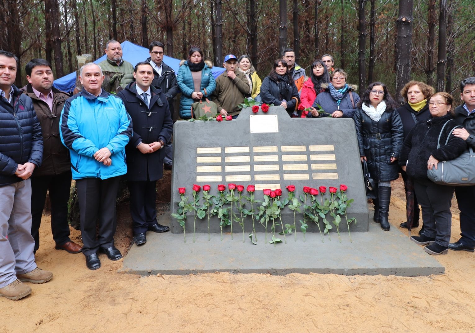 Inauguran memorial en honor a los 21 mineros, tras cumplirse 30 años de la tragedia