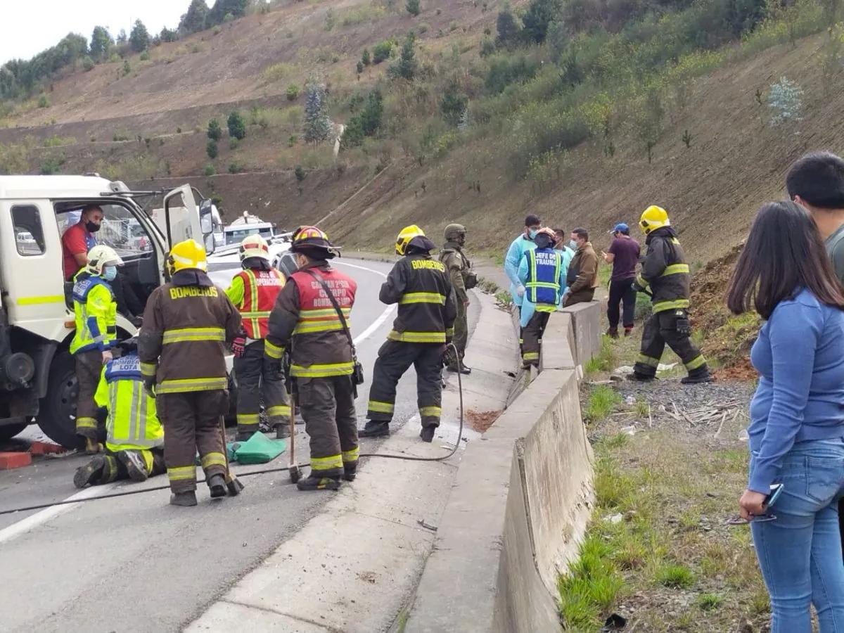 Ruta entre Colcura y Lota:  Accidente de tránsito dejó cuatro lesionados