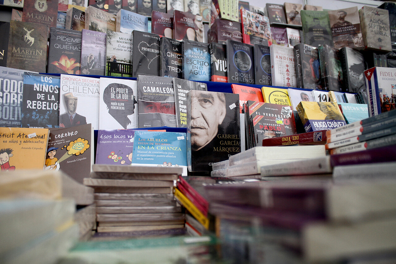 Director de la Cámara Chilena del Libro fue detenido por la falsificación de 60 mil ejemplares