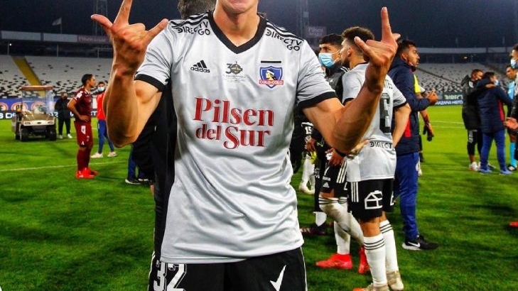 22 jugadores de Colo Colo serán investigados por presunta irregularidad para obtener licencias de conducir