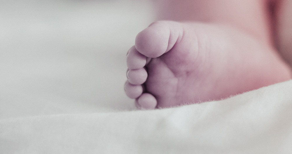 Actualizan estado de salud del bebé más grande en la historia de Chile: "Grave, pero estable"
