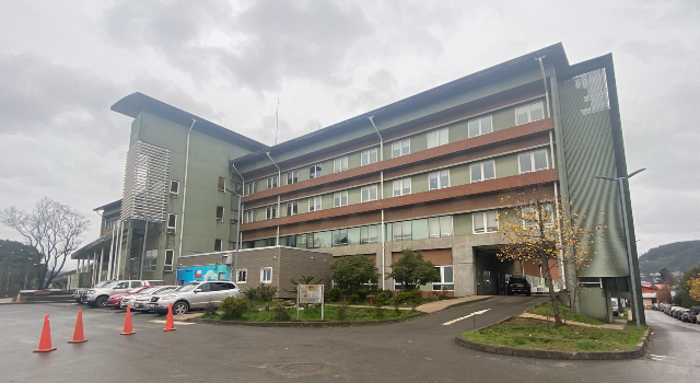 Curanilahue: Funcionario del hospital local acusa que colegas difundieron su test VIH: sufrió acoso