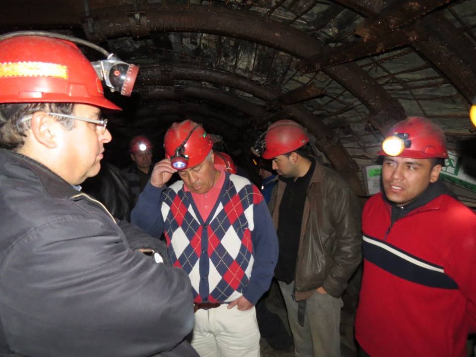 Ingresaron un recurso de protección por la salud de los mineros que protestan bajo tierra en Curanilahue.