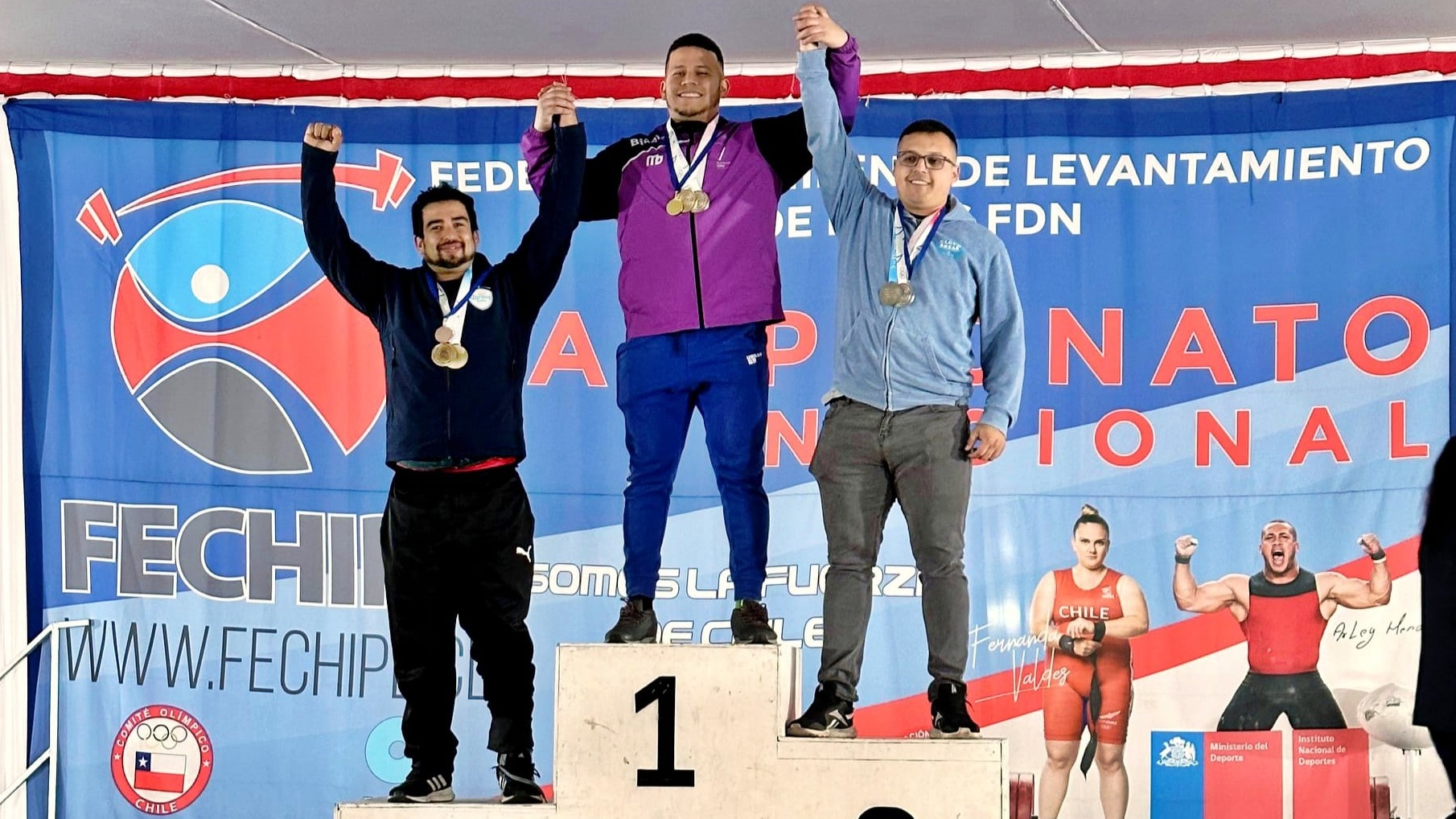 Pesistas de Curanilahue lograron oro y plata en el Campeonato Nacional