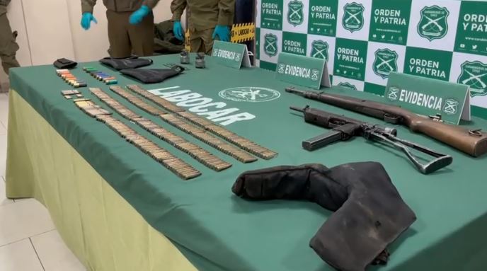 Detienen a dos hombres en Tirúa con arsenal de armas de fuego