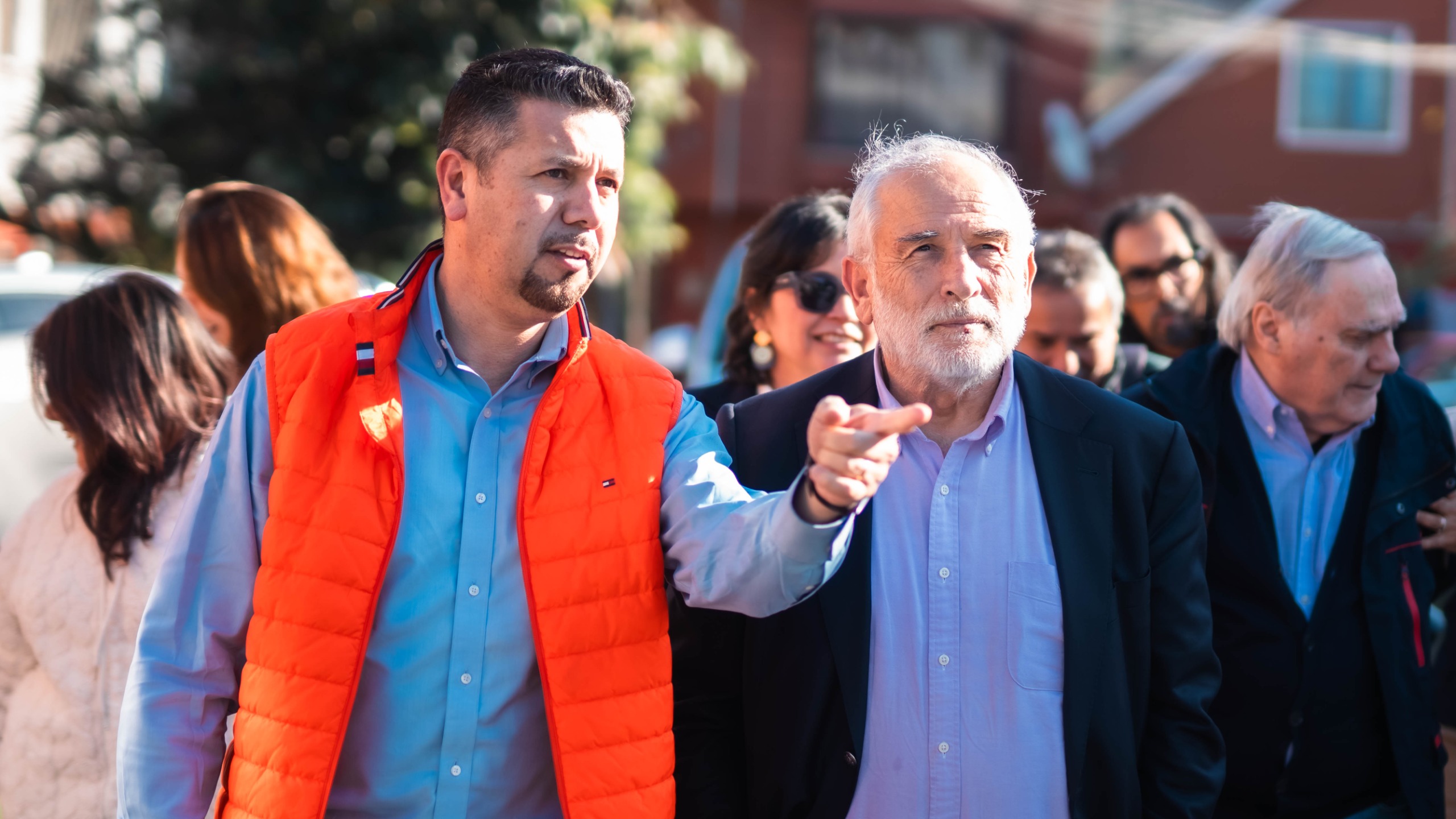 Lota recibirá apoyo de ministerio de vivienda tras visita de ministro Montes
