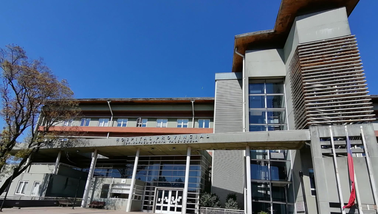 Hospital de Curanilahue es impactado con proyectil y obliga a cierre temporal del recinto